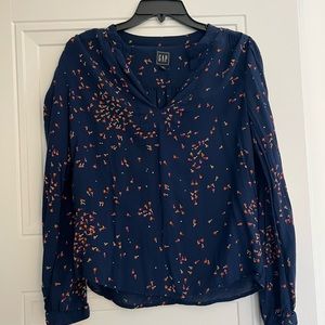 Gap printed light weight long sleeve blouse